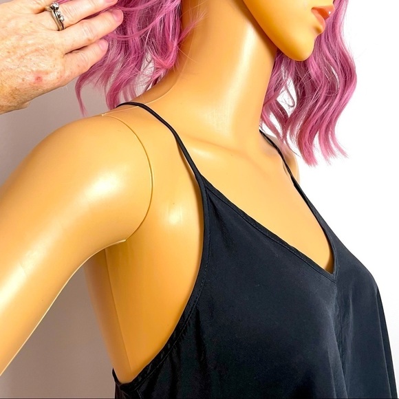 Amanda Uprichard 100% Silk Top Handkerchief Hem – Black, Size Medium - Picture 3 of 10